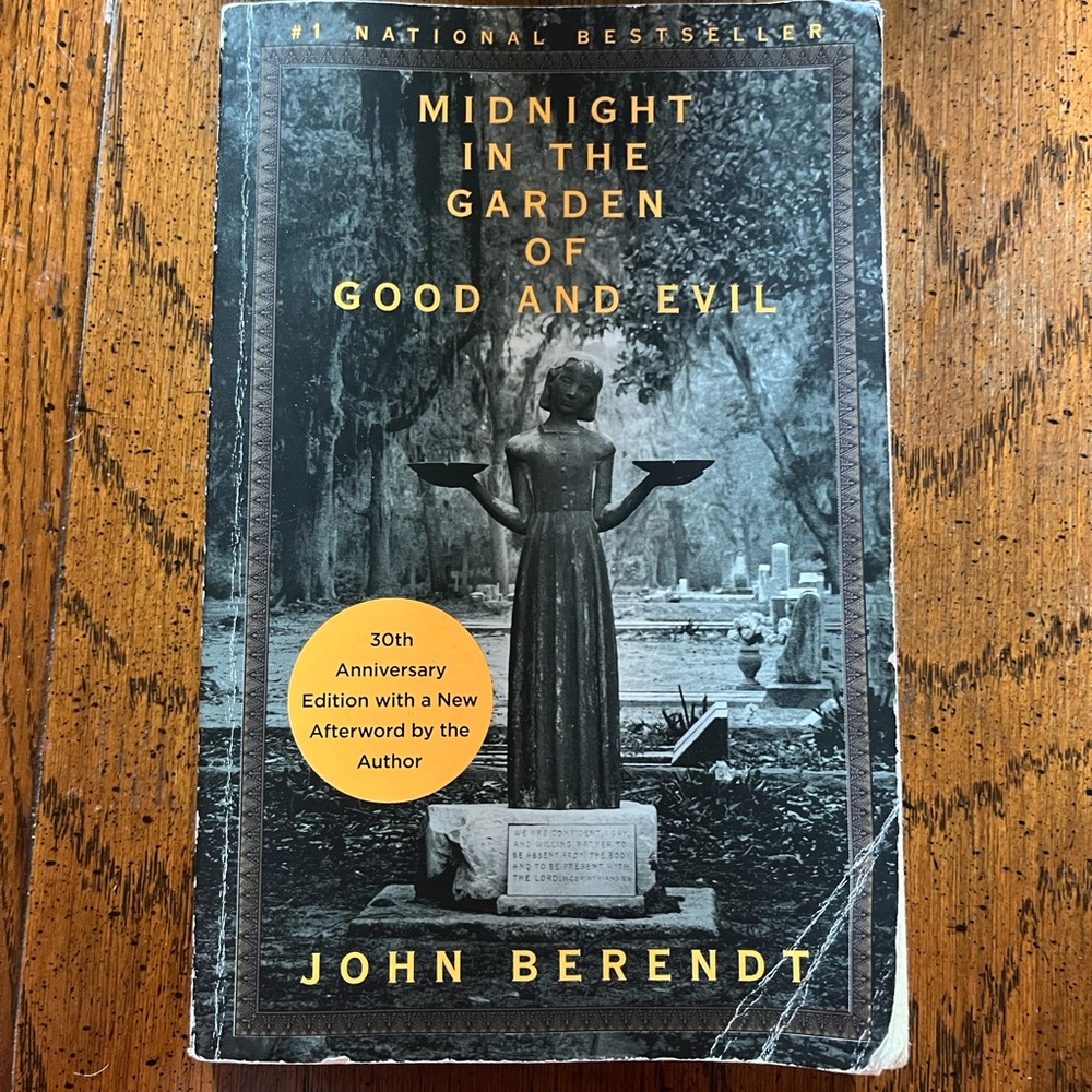 Midnight in the Garden of Good and Evil Coffee Table Book
